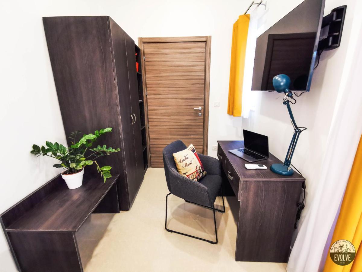 Evolve Coliving Guesthouse Sliema Bagian luar foto