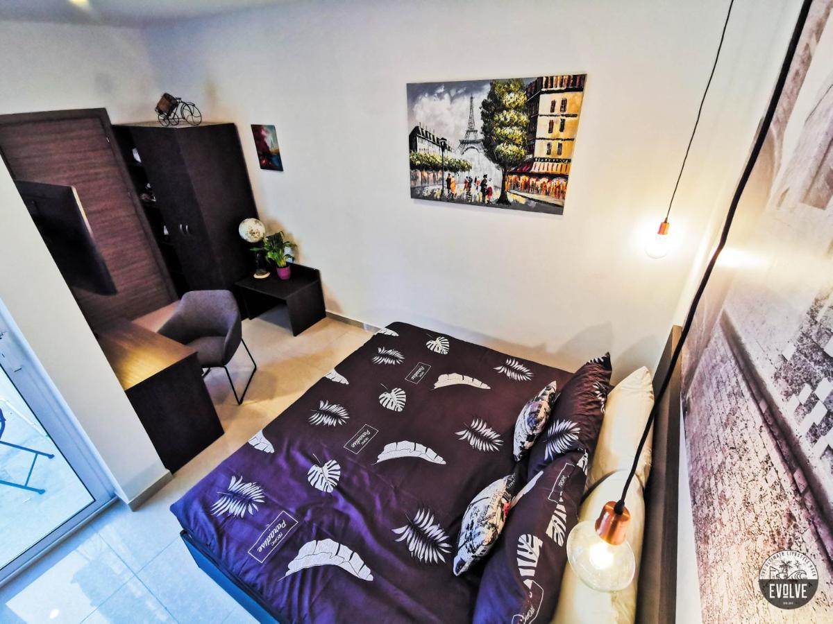 Evolve Coliving Guesthouse Sliema Bagian luar foto