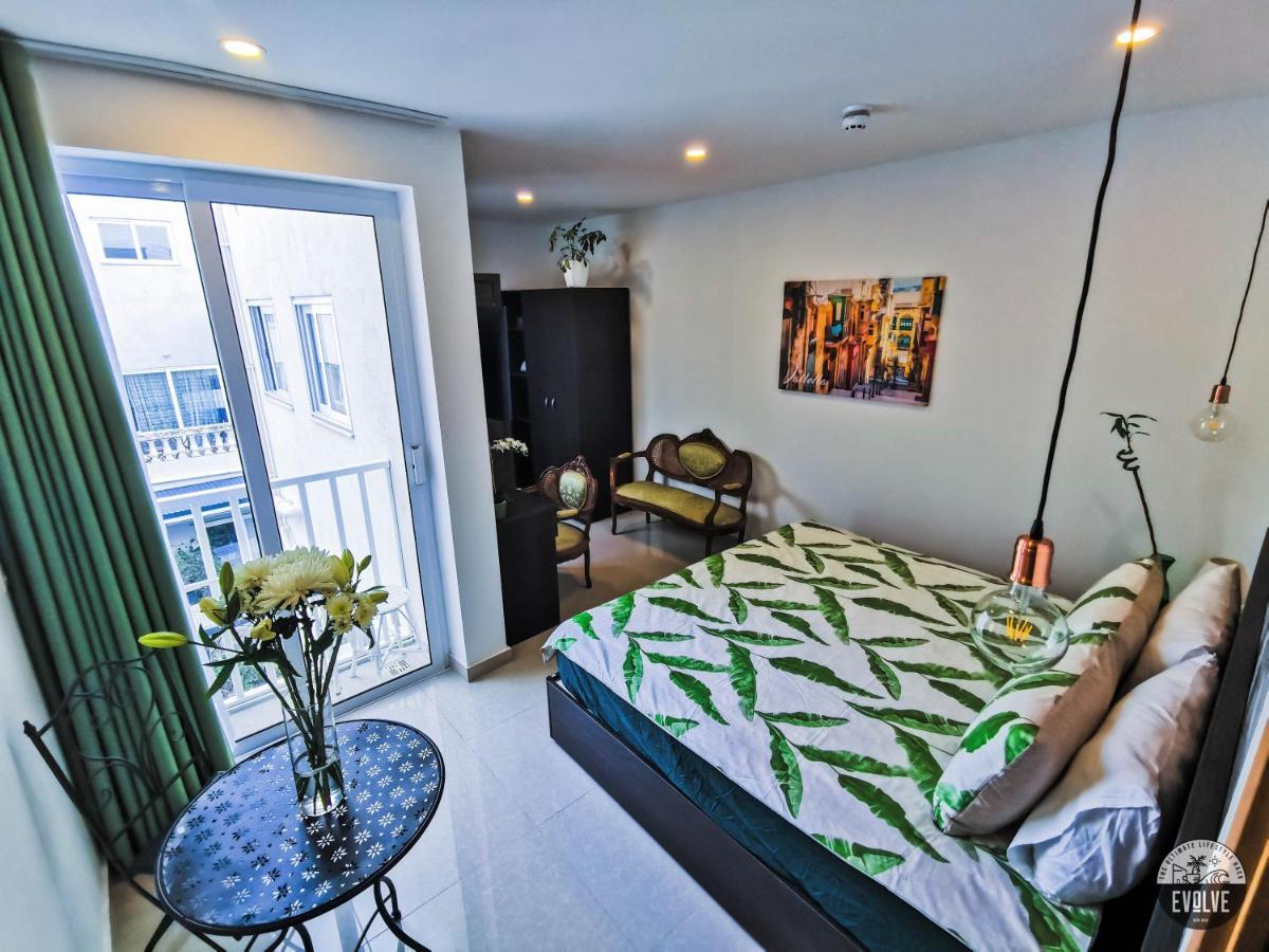 Evolve Coliving Guesthouse Sliema Bagian luar foto