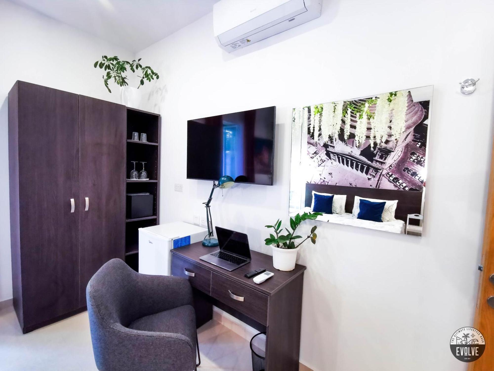 Evolve Coliving Guesthouse Sliema Ruang foto
